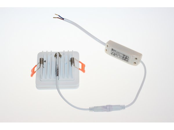 LM 824 IP OPRAWA LED - HERMETYCZNA IP44 - GŁĘBOKOŚĆ 3 CM !